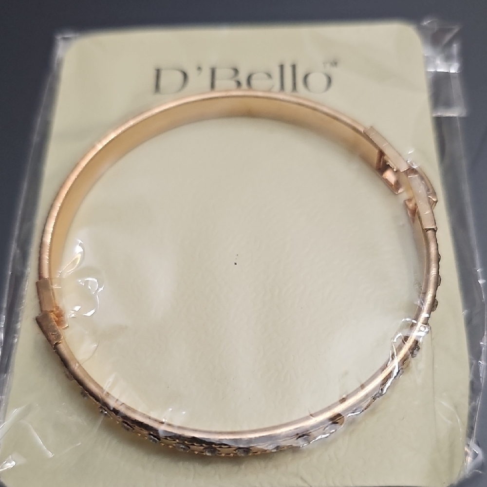 Gold Tone Bangle